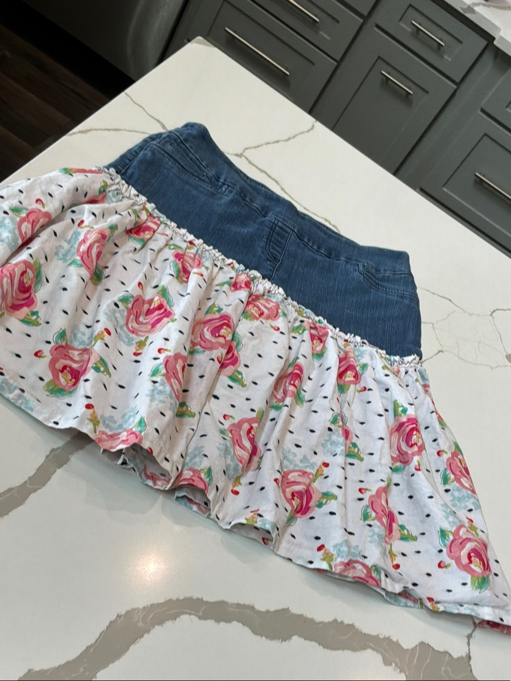 West Bound Woman Size  16 Skirt Blue Denim Waist Floral Ruffle Skirt